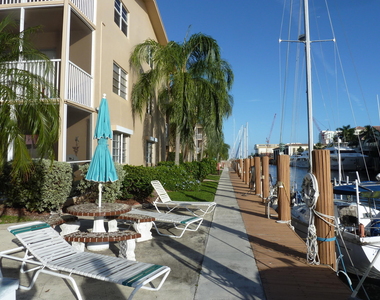 1510 Se 15th Street - Photo Thumbnail 15