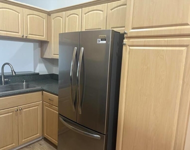 1112 Keystone Drive - Photo Thumbnail 4