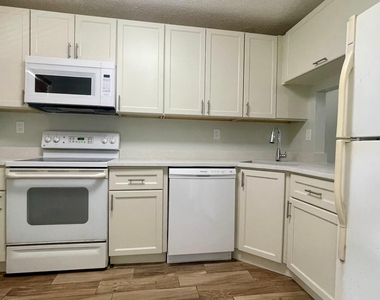 1801 Nw 75th Avenue - Photo Thumbnail 23