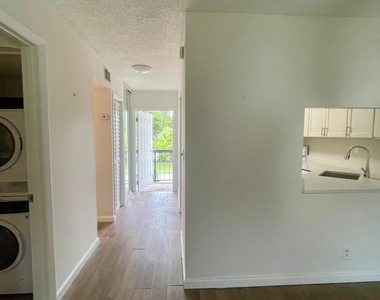 1801 Nw 75th Avenue - Photo Thumbnail 21