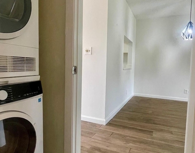 1801 Nw 75th Avenue - Photo Thumbnail 14