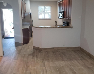 222 Bayfront Drive - Photo Thumbnail 5