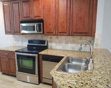 222 Bayfront Drive - Photo Thumbnail 4
