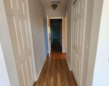 222 Bayfront Drive - Photo Thumbnail 17