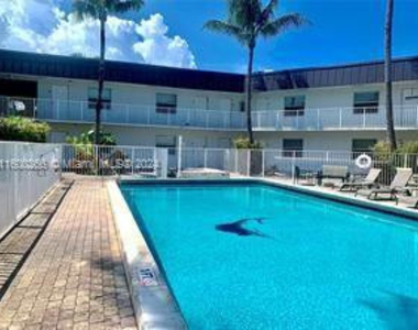1470 N Dixie Highway N - Photo Thumbnail 25