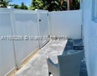 1470 N Dixie Highway N - Photo Thumbnail 21