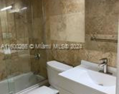 1470 N Dixie Highway N - Photo Thumbnail 11
