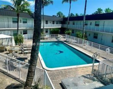 1470 N Dixie Highway N - Photo Thumbnail 24