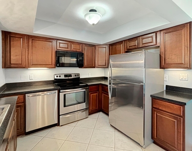 3154 Meridian Way S - Photo Thumbnail 4