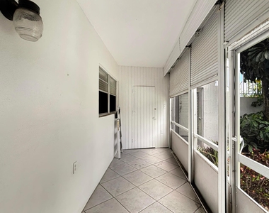 3154 Meridian Way S - Photo Thumbnail 7