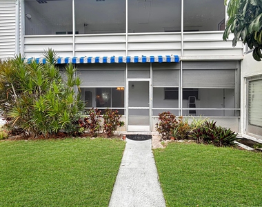 3154 Meridian Way S - Photo Thumbnail 1