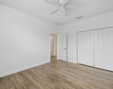 7029 Ambrosia Lane - Photo Thumbnail 17