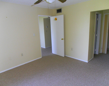 9451 Evergreen Place - Photo Thumbnail 4