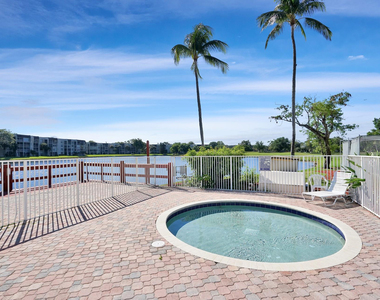 9451 Evergreen Place - Photo Thumbnail 14