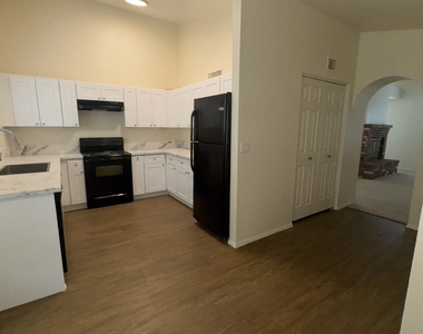 1244 W Sand Dune Drive - Photo Thumbnail 4