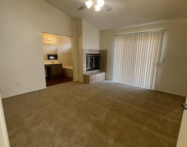 1244 W Sand Dune Drive - Photo Thumbnail 11