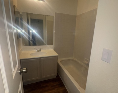 1244 W Sand Dune Drive - Photo Thumbnail 9