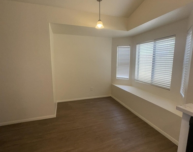 1244 W Sand Dune Drive - Photo Thumbnail 6