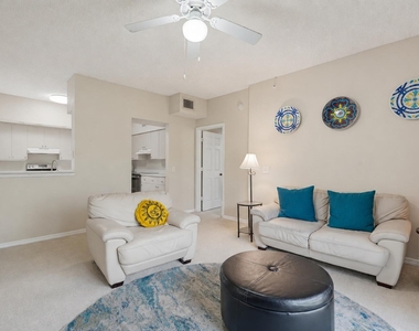 350 Crestwood Circle - Photo Thumbnail 6