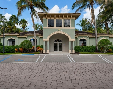 350 Crestwood Circle - Photo Thumbnail 20