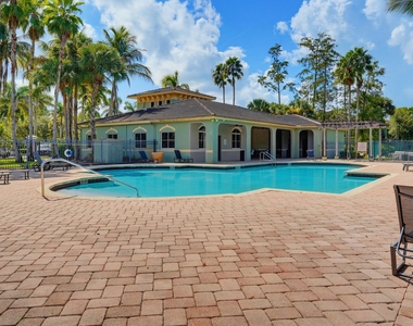 350 Crestwood Circle - Photo Thumbnail 22