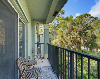 350 Crestwood Circle - Photo Thumbnail 16