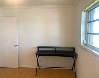 3951 Ne 18th Avenue - Photo Thumbnail 14