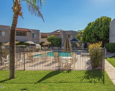 4444 E Paradise Village Parkway N - Photo Thumbnail 20