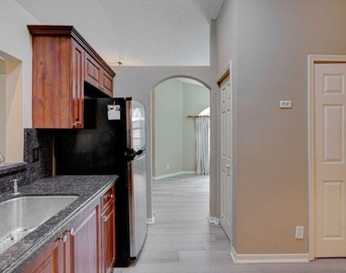 6183 Floral Lakes Drive - Photo Thumbnail 6