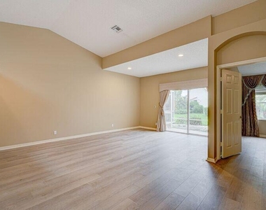 6183 Floral Lakes Drive - Photo Thumbnail 9