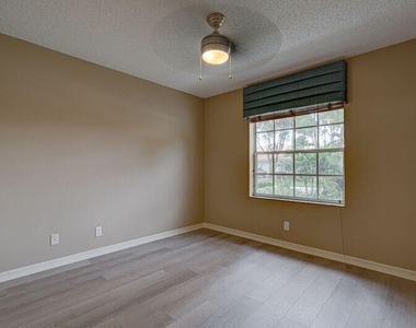 6183 Floral Lakes Drive - Photo Thumbnail 15