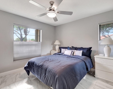 10927 Dolphin Palm Court - Photo Thumbnail 19