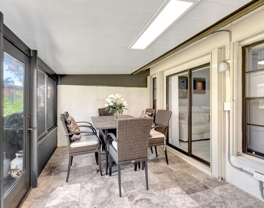 10927 Dolphin Palm Court - Photo Thumbnail 27