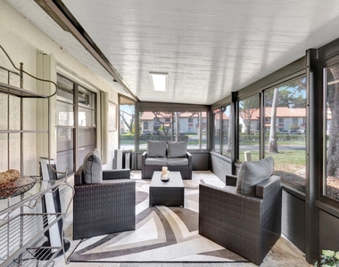 10927 Dolphin Palm Court - Photo Thumbnail 26