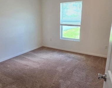 2135 19th Avenue Sw - Photo Thumbnail 25