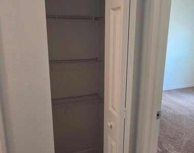 2135 19th Avenue Sw - Photo Thumbnail 24