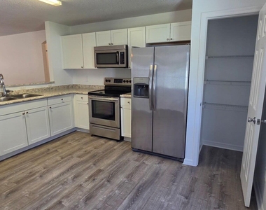 2135 19th Avenue Sw - Photo Thumbnail 2