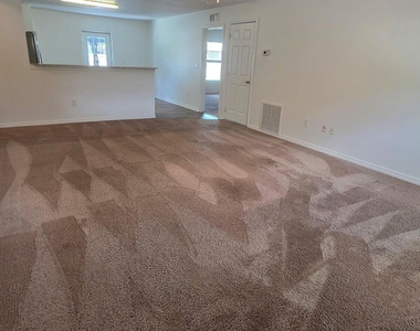 2135 19th Avenue Sw - Photo Thumbnail 5