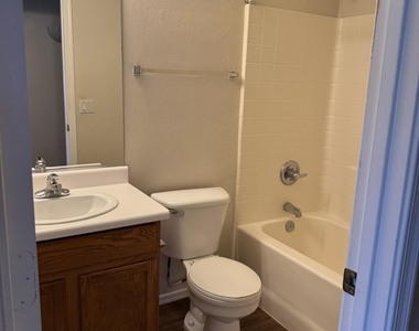 1164 N 90th Place - Photo Thumbnail 7