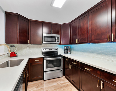 10777 W Sample Road - Photo Thumbnail 3