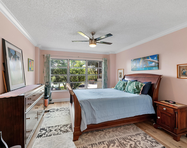 10777 W Sample Road - Photo Thumbnail 9