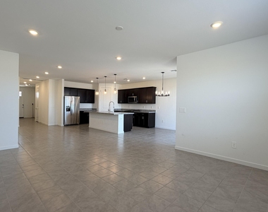 37406 W San Clemente Street - Photo Thumbnail 4
