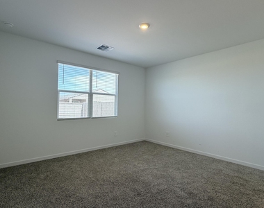37406 W San Clemente Street - Photo Thumbnail 10