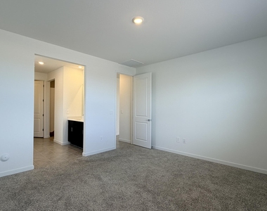 37406 W San Clemente Street - Photo Thumbnail 11