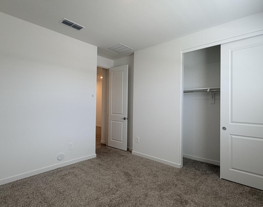 37406 W San Clemente Street - Photo Thumbnail 6