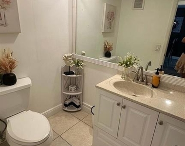 11205 Nw 15th Street - Photo Thumbnail 8