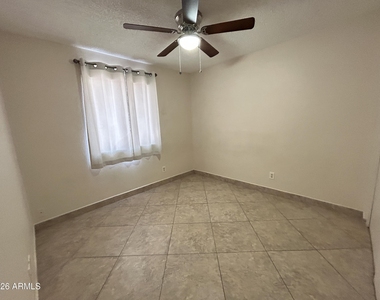 4014 W Christy Drive - Photo Thumbnail 12