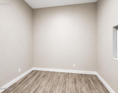 819 N College Avenue - Photo Thumbnail 14