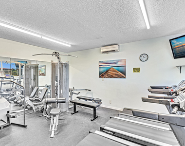 1150 Hillsboro Mile - Photo Thumbnail 47