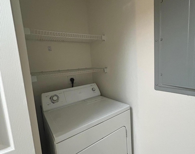 272 Se Kitching Circle - Photo Thumbnail 10